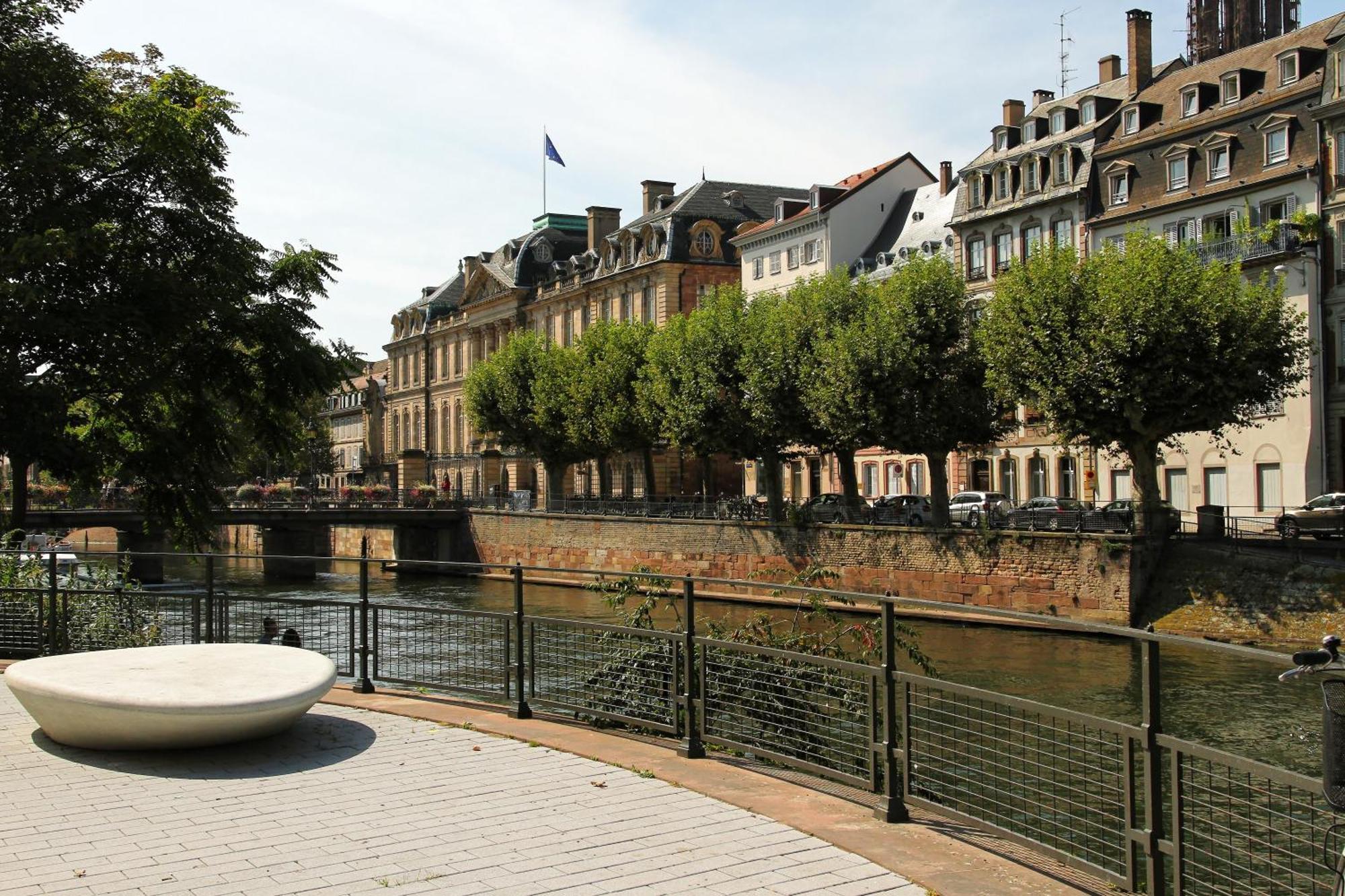 Hotel De L'Ill Strasbourg Eksteriør bilde