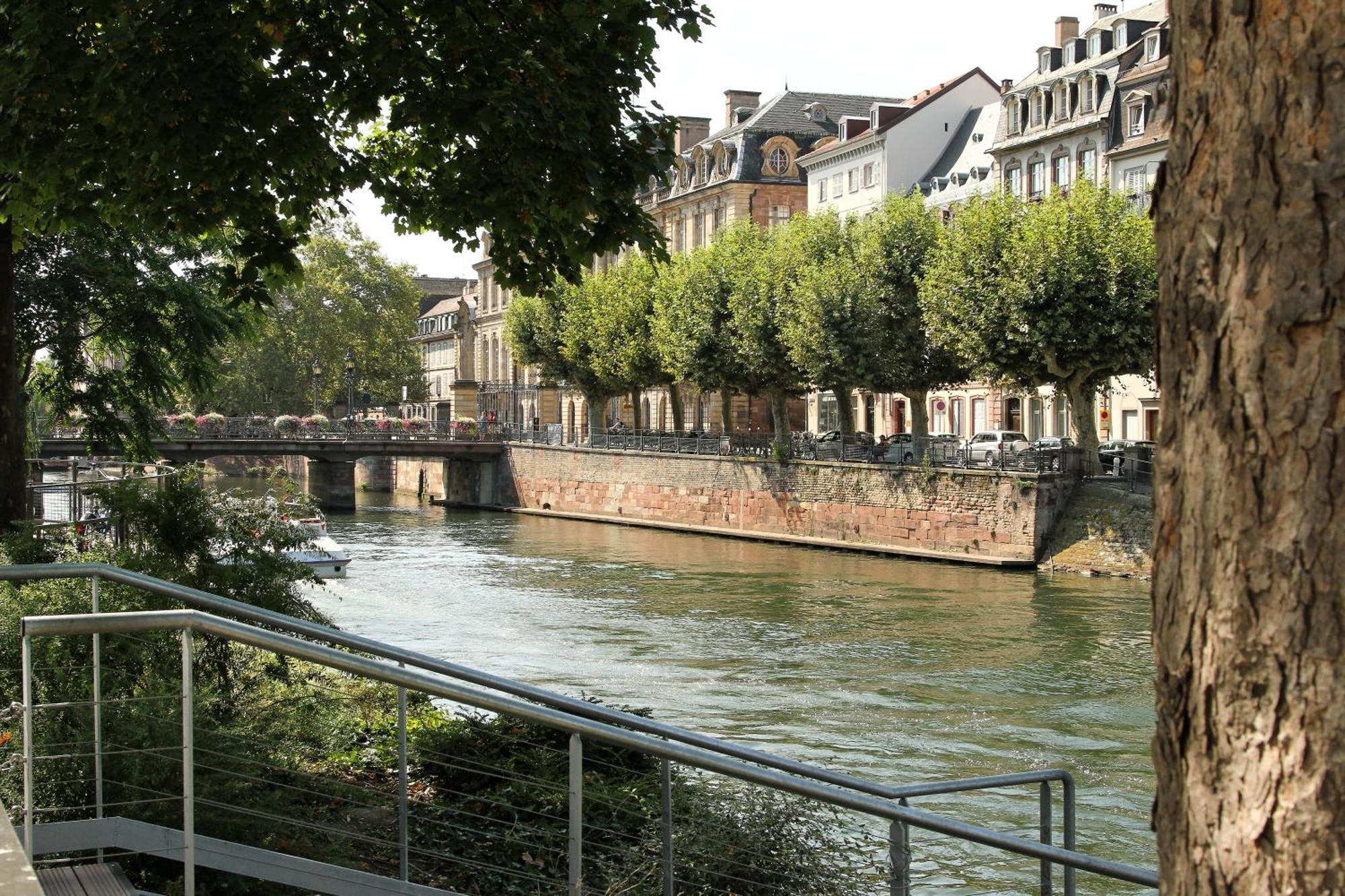 Hotel De L'Ill Strasbourg Eksteriør bilde